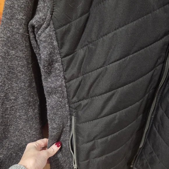 New Balance Men's Black and Gray Jacket - Picture 6 of 7